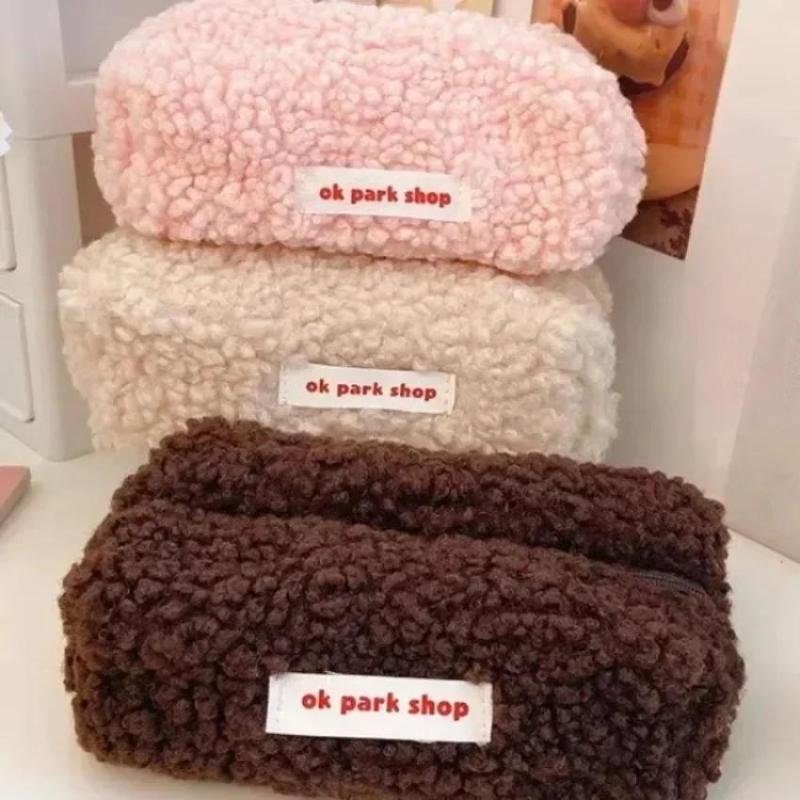 Aesthetic Large Pencil Case Pouch - 2026 Lammetjes Pluche Opbergzak Simpel Esthetisch