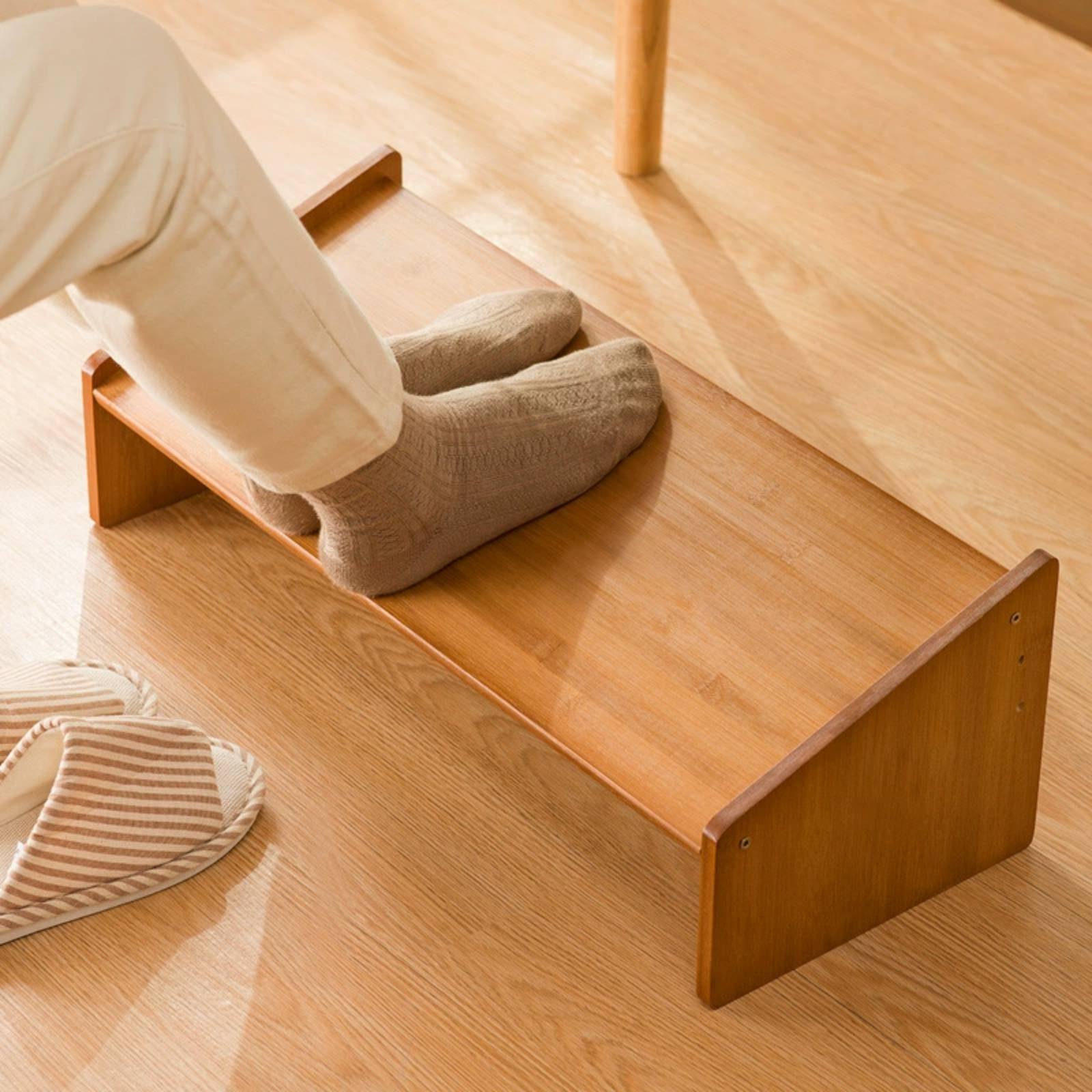 Voetsteun onder het bureau Bre - Office Furniture recensie en prijs